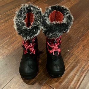 Kids Kamik winter snow boots (waterproof size little kids 13)
